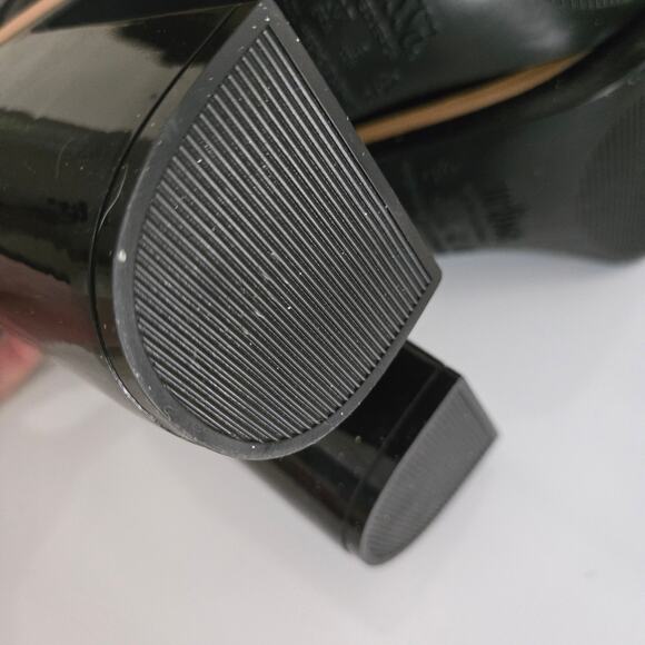 Melissa Classic Chunky Heel Waterproof Rain Boot in Black & Tan, US 8, EU 39 - Picture 10 of 10